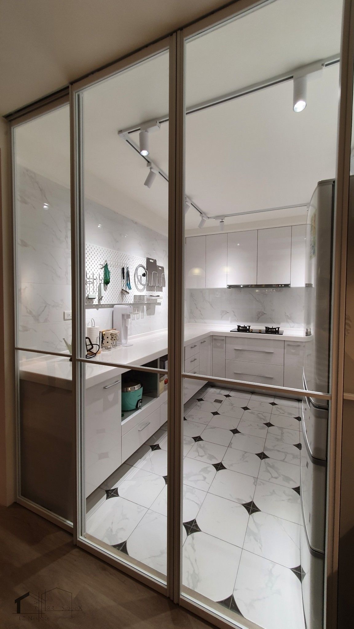 極簡混搭 桃園藝文游宅-透天翻修